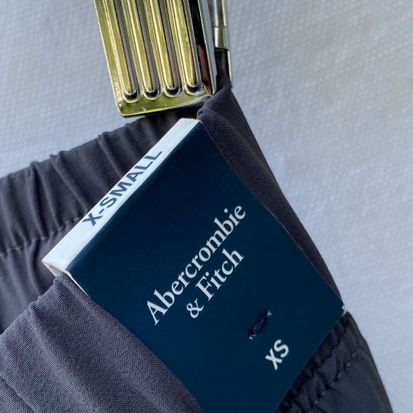 Abercrombie & Fitch Saturday Joggers - Picture 6 of 9